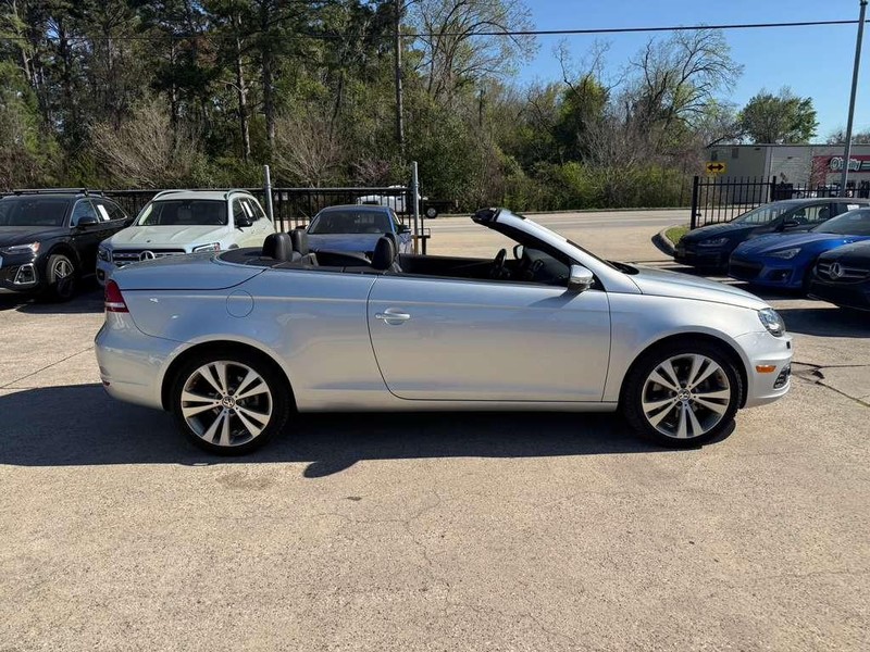 Volkswagen EOS Vehicle Full-screen Gallery Image 09