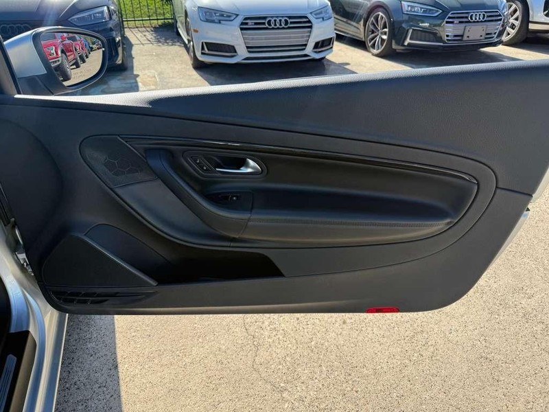 Volkswagen EOS Vehicle Full-screen Gallery Image 22