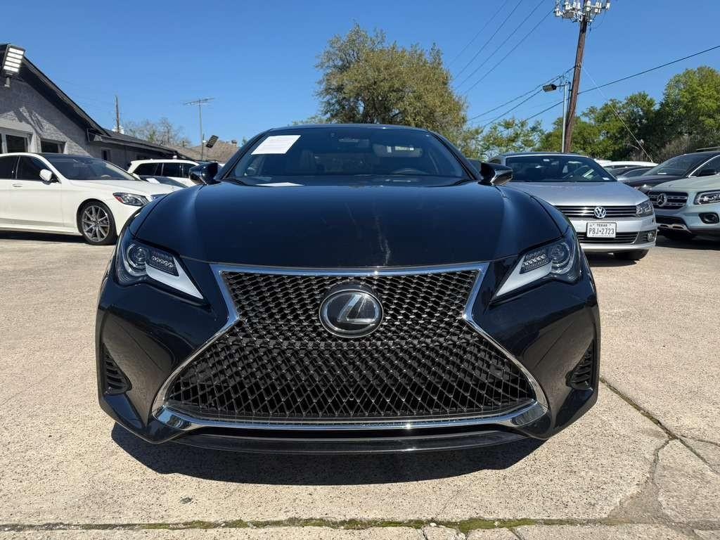 Lexus RC 300 Vehicle Full-screen Gallery Image 02