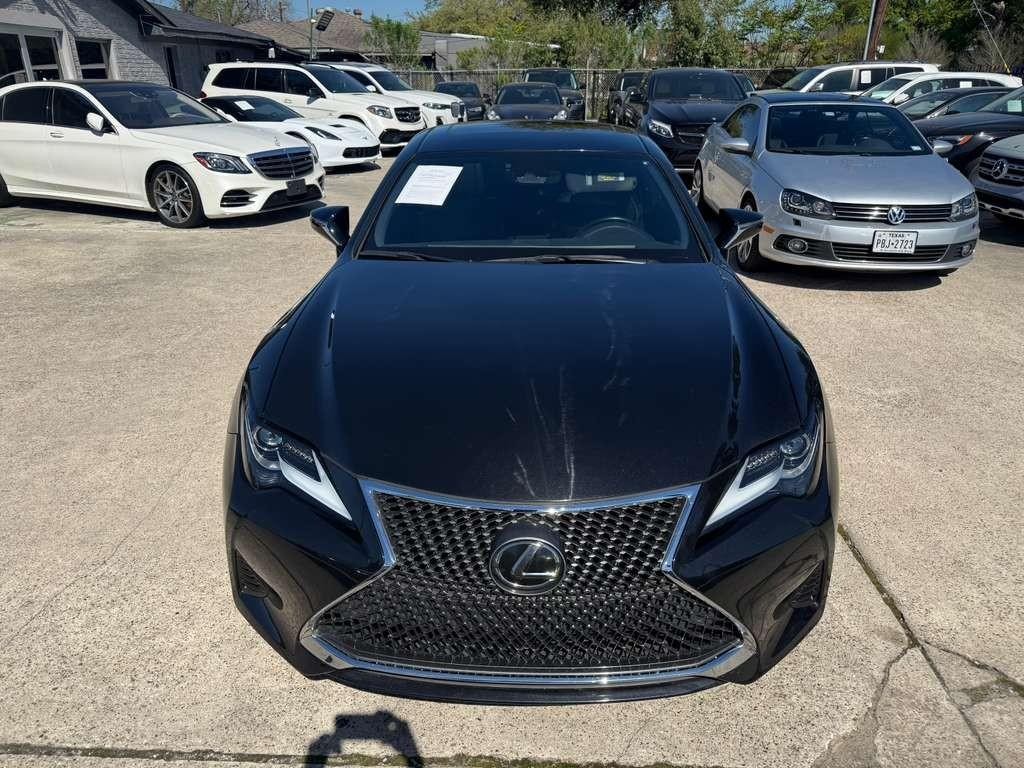 Lexus RC 300 Vehicle Full-screen Gallery Image 03