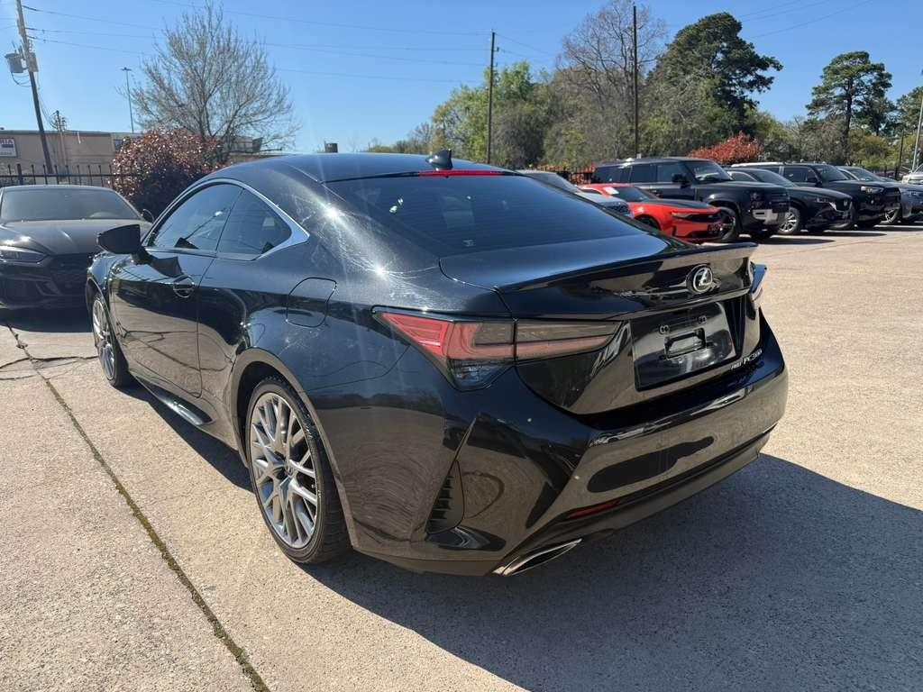 Lexus RC 300 Vehicle Full-screen Gallery Image 08