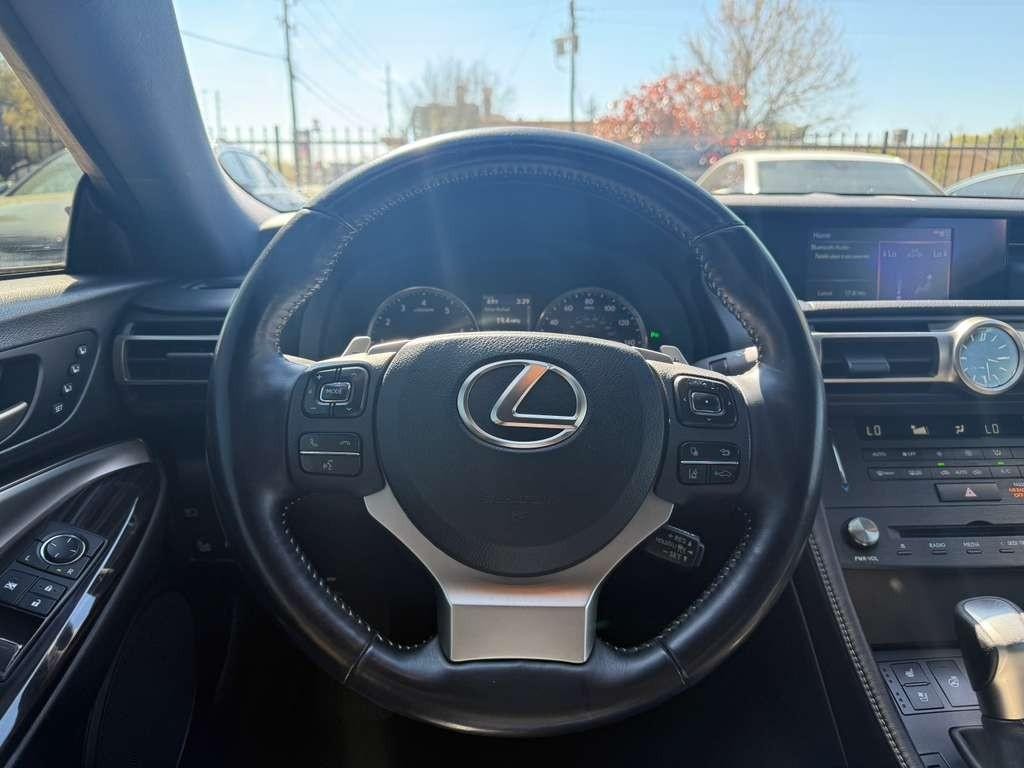 Lexus RC 300 Vehicle Full-screen Gallery Image 18