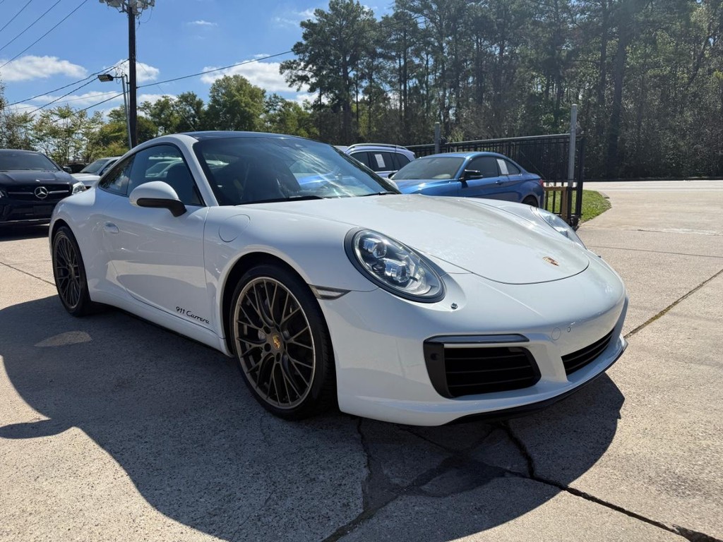 Porsche 911 Vehicle Full-screen Gallery Image 04