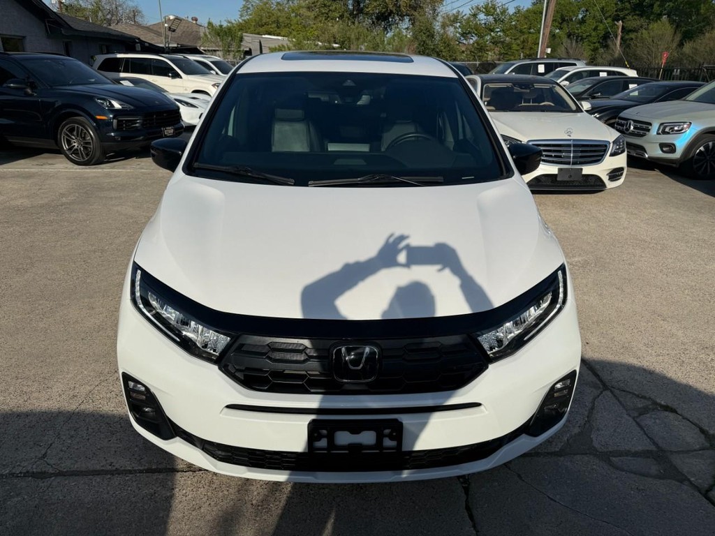 Honda Odyssey Vehicle Full-screen Gallery Image 02