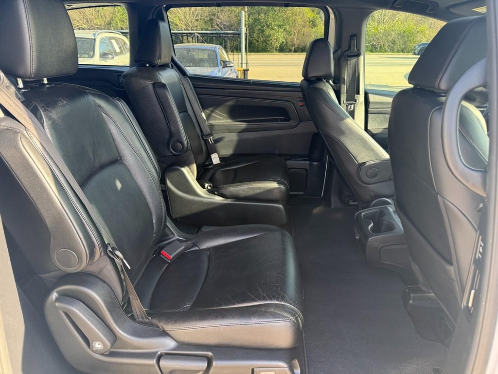 Honda Odyssey Vehicle Full-screen Gallery Image 16