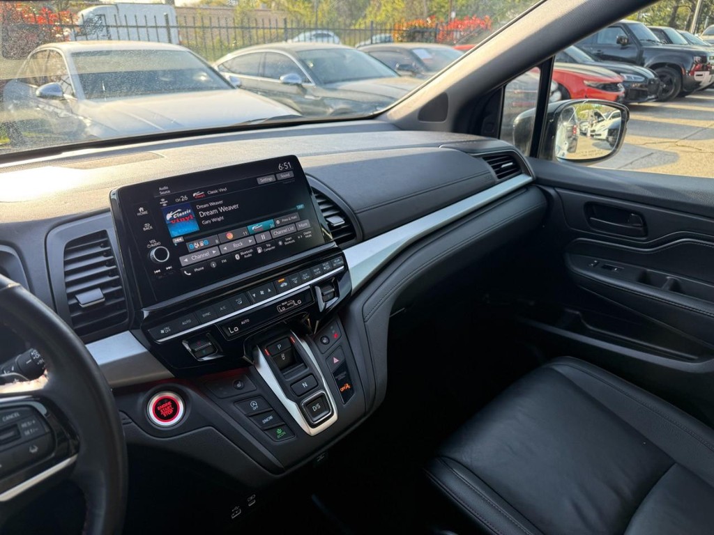 Honda Odyssey Vehicle Full-screen Gallery Image 24