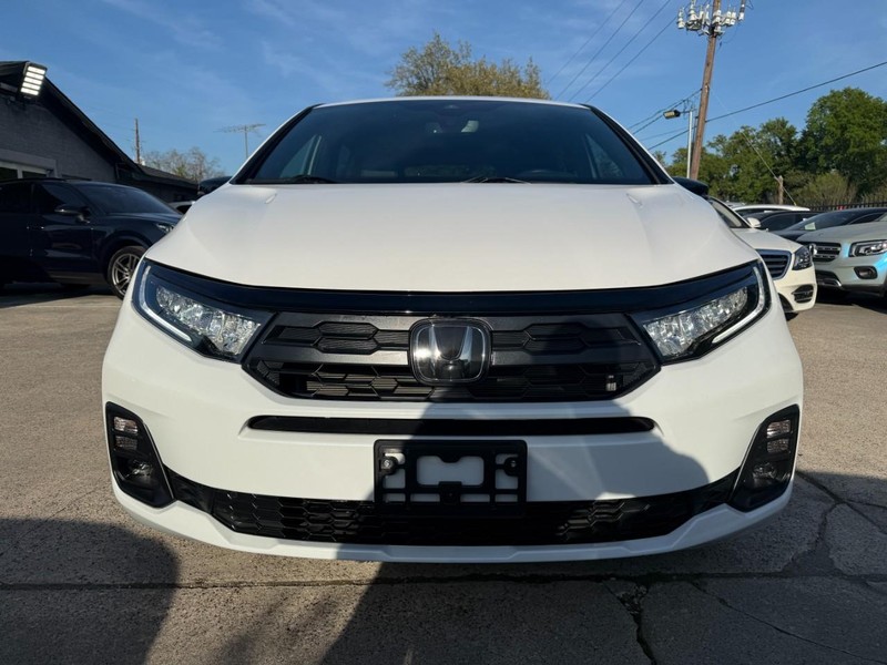 Honda Odyssey Vehicle Full-screen Gallery Image 03