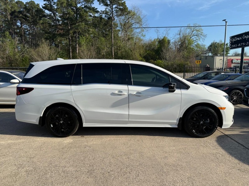 Honda Odyssey Vehicle Full-screen Gallery Image 05