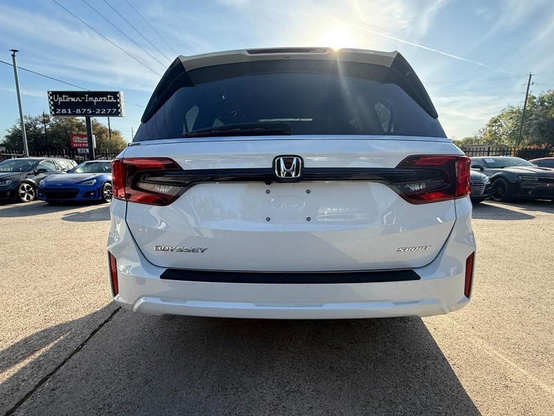 Honda Odyssey Vehicle Full-screen Gallery Image 07