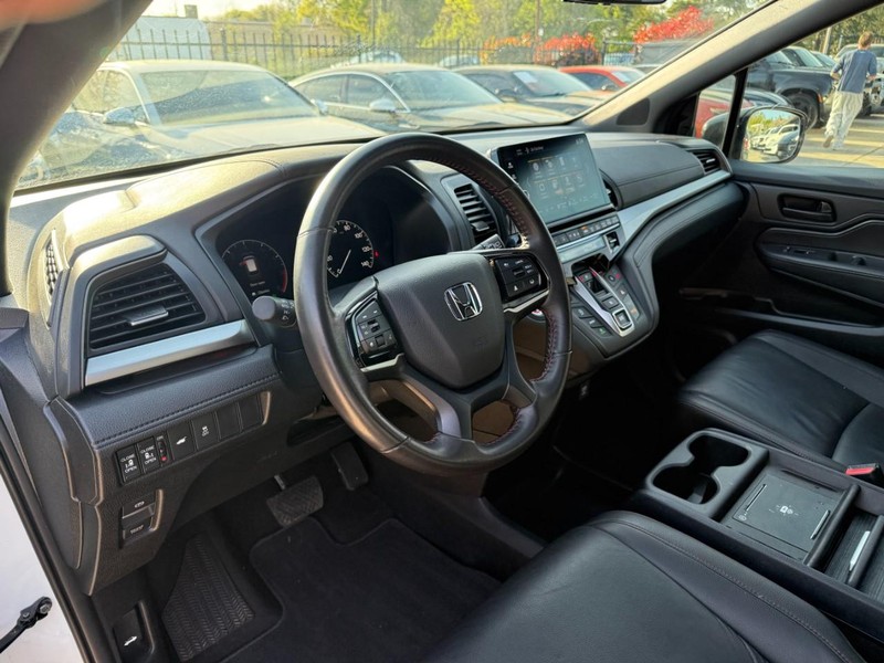 Honda Odyssey Vehicle Full-screen Gallery Image 10