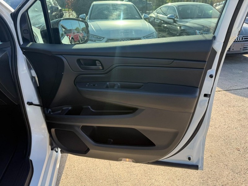 Honda Odyssey Vehicle Full-screen Gallery Image 15