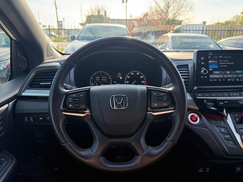 Honda Odyssey Vehicle Full-screen Gallery Image 20