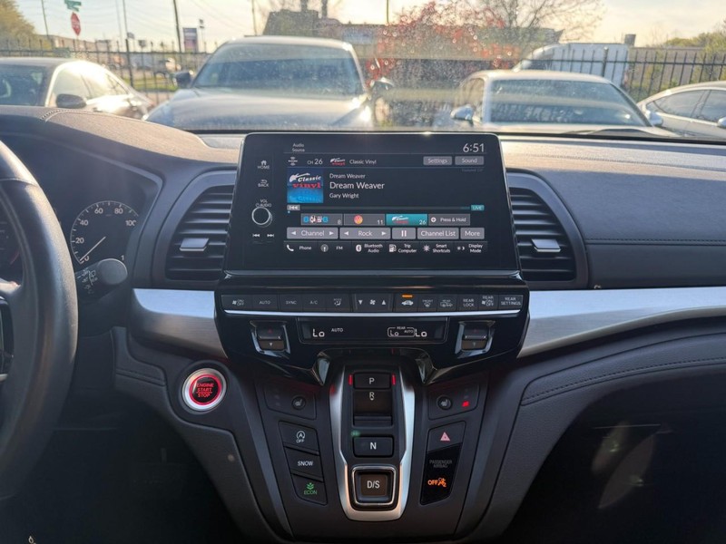 Honda Odyssey Vehicle Full-screen Gallery Image 22