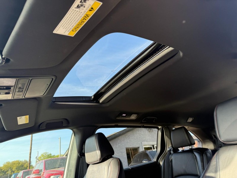 Honda Odyssey Vehicle Full-screen Gallery Image 26