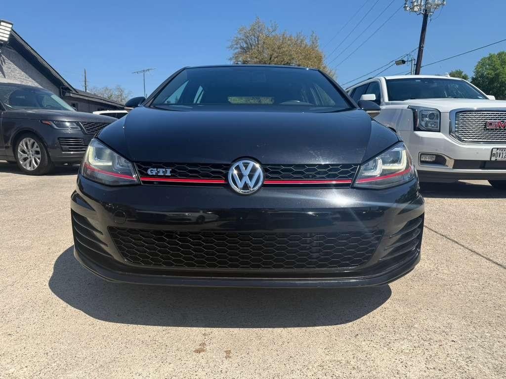 Volkswagen Golf GTI Vehicle Full-screen Gallery Image 02