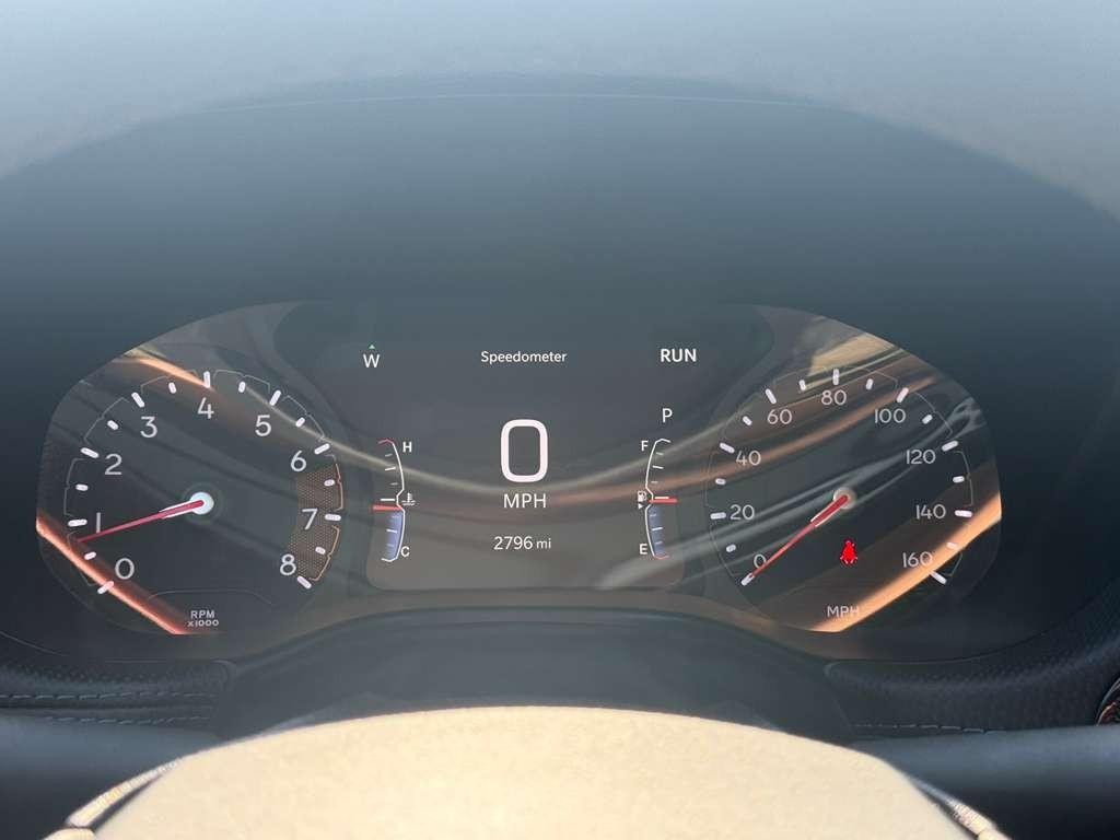 Jeep Compass Vehicle Full-screen Gallery Image 21