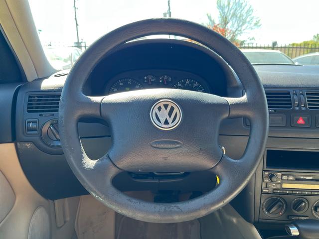 Volkswagen Jetta Wagon Vehicle Full-screen Gallery Image 20