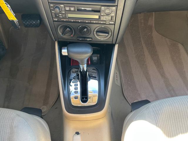 Volkswagen Jetta Wagon Vehicle Full-screen Gallery Image 23