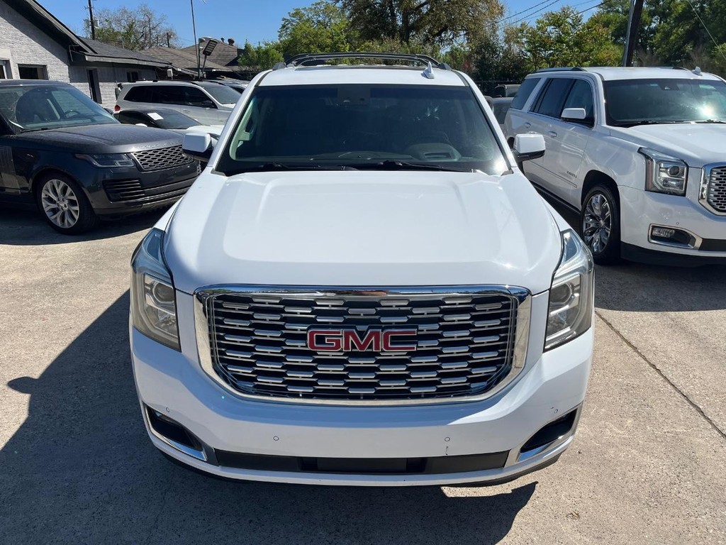 GMC Yukon XL Vehicle Full-screen Gallery Image 03