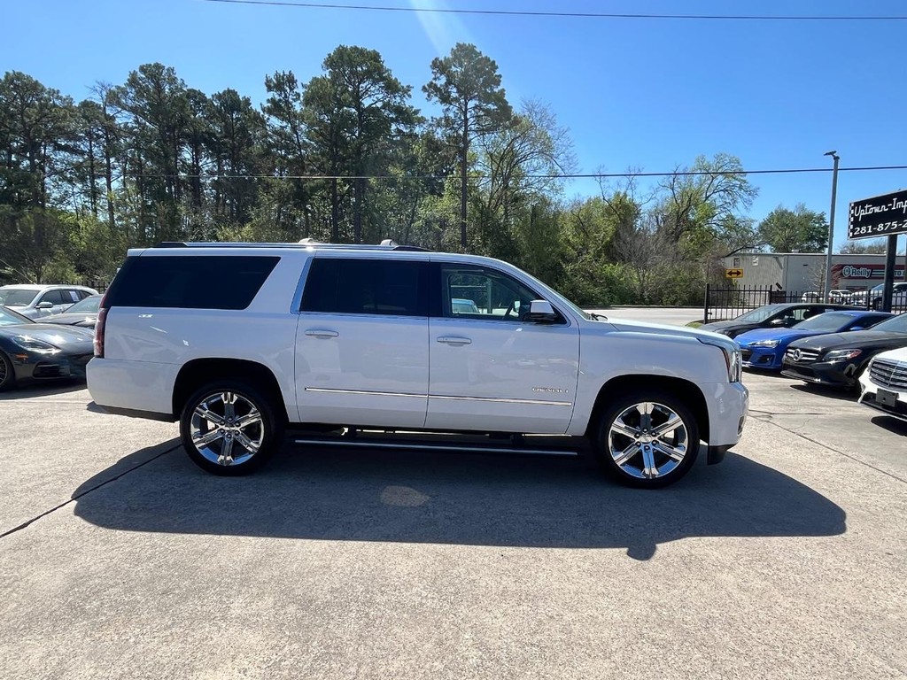 GMC Yukon XL Vehicle Full-screen Gallery Image 05