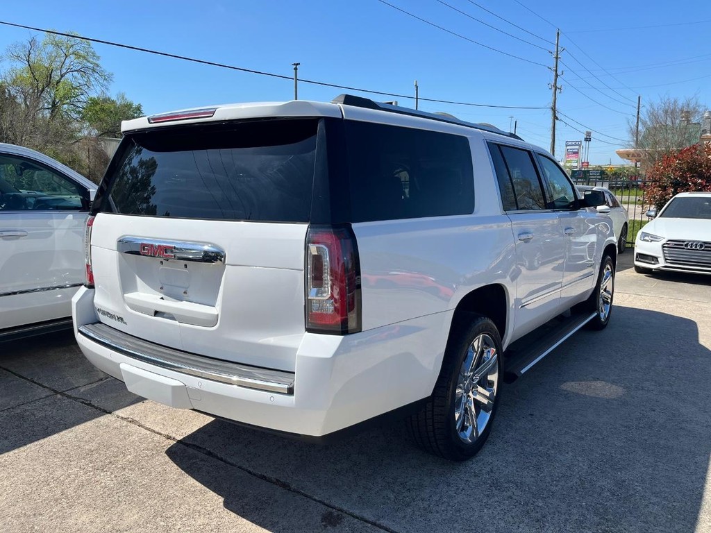 GMC Yukon XL Vehicle Full-screen Gallery Image 06