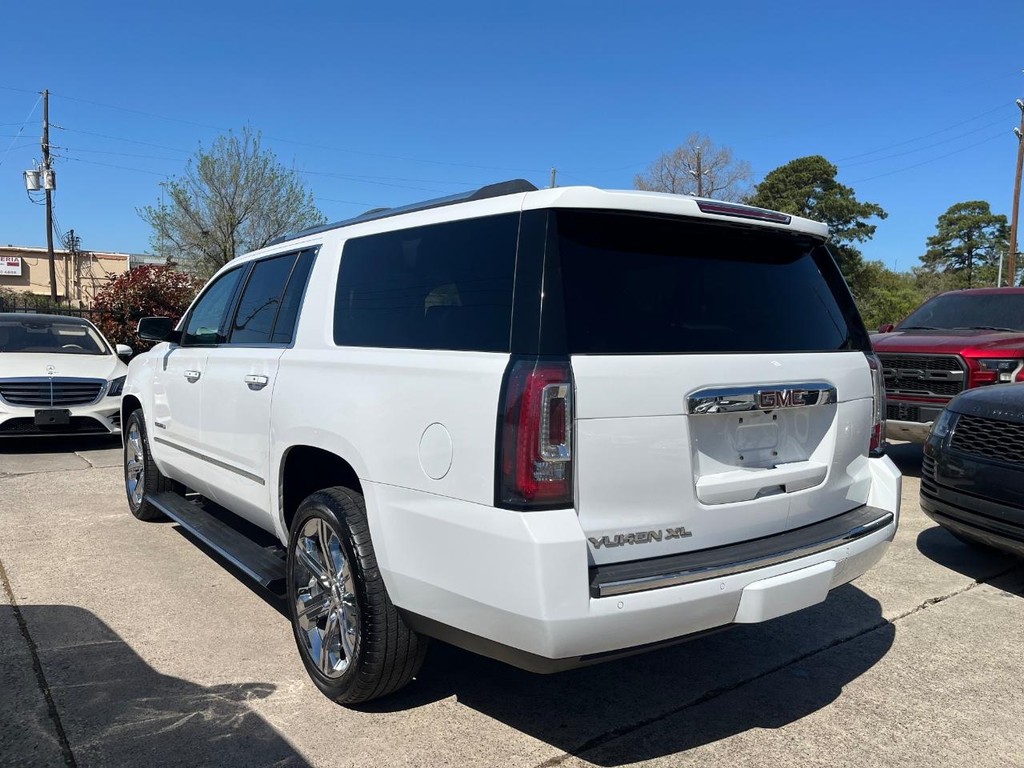 GMC Yukon XL Vehicle Full-screen Gallery Image 08