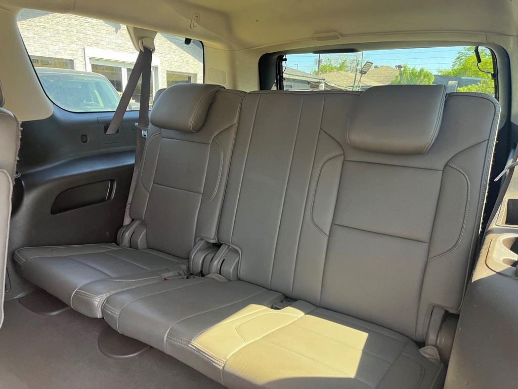 GMC Yukon XL Vehicle Full-screen Gallery Image 21