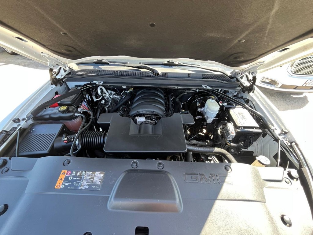 GMC Yukon XL Vehicle Full-screen Gallery Image 30