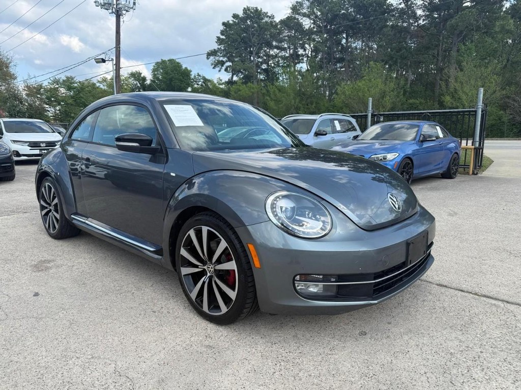 Volkswagen Beetle Vehicle Full-screen Gallery Image 04