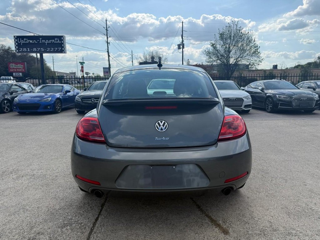 Volkswagen Beetle Vehicle Full-screen Gallery Image 07