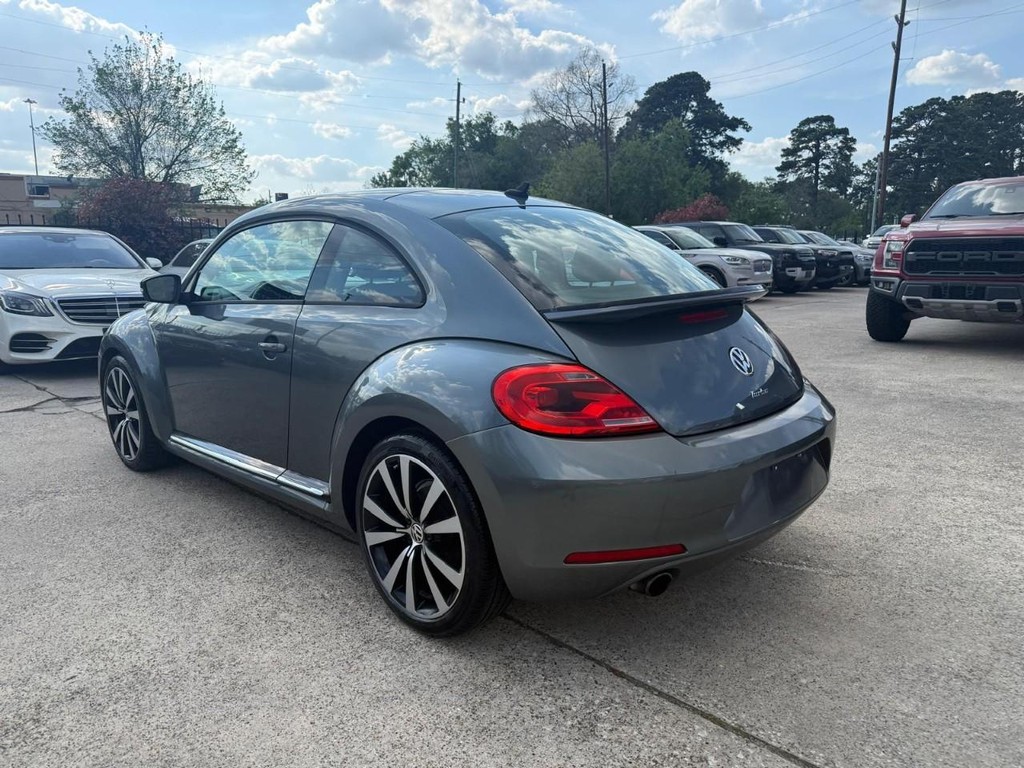 Volkswagen Beetle Vehicle Full-screen Gallery Image 08