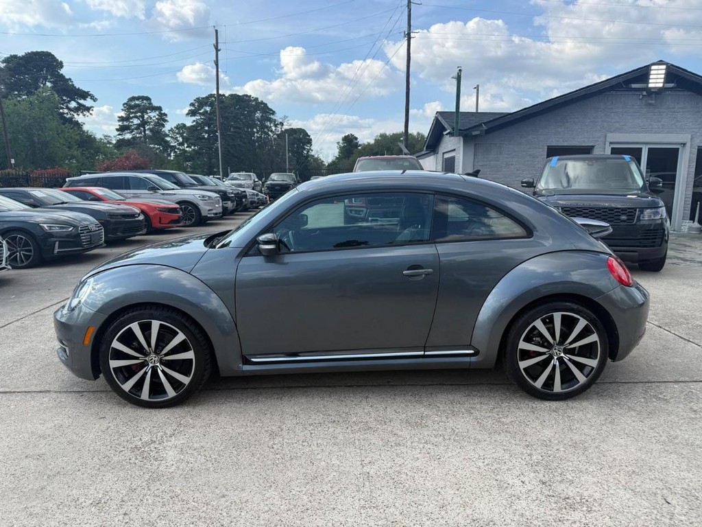 Volkswagen Beetle Vehicle Full-screen Gallery Image 09