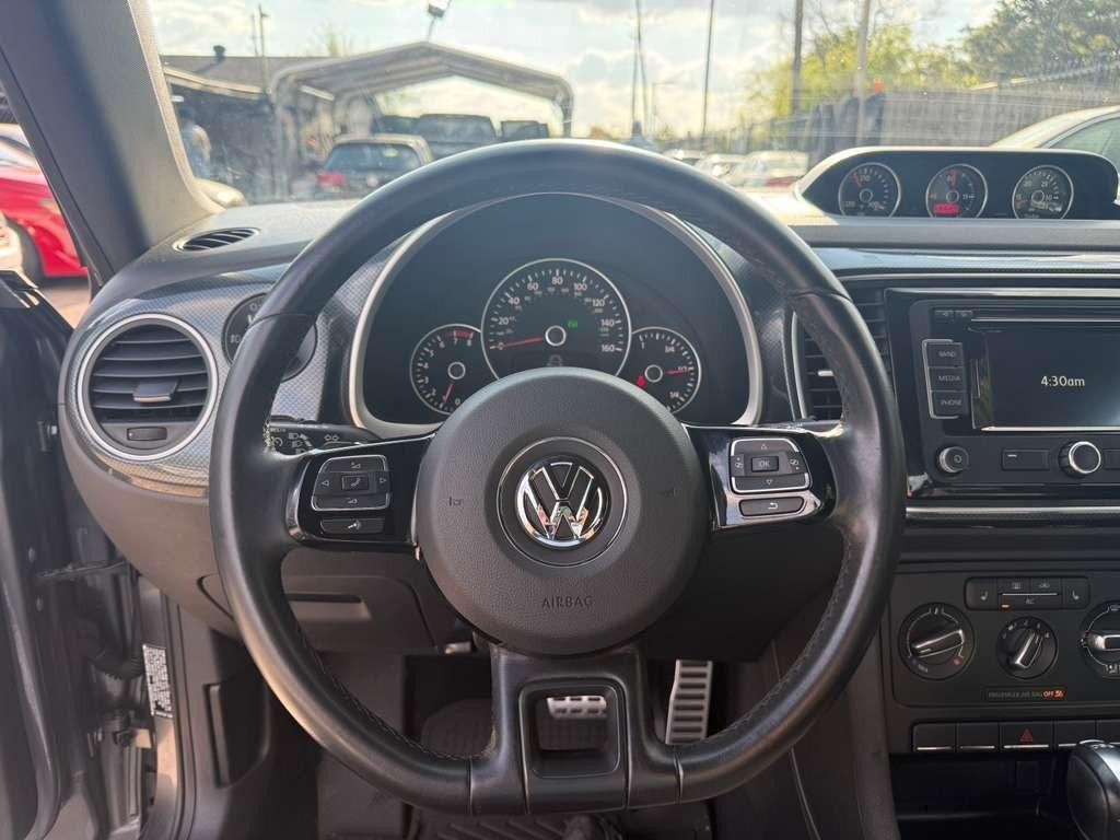 Volkswagen Beetle Vehicle Full-screen Gallery Image 18