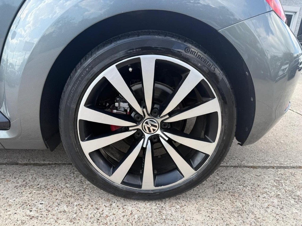 Volkswagen Beetle Vehicle Full-screen Gallery Image 23