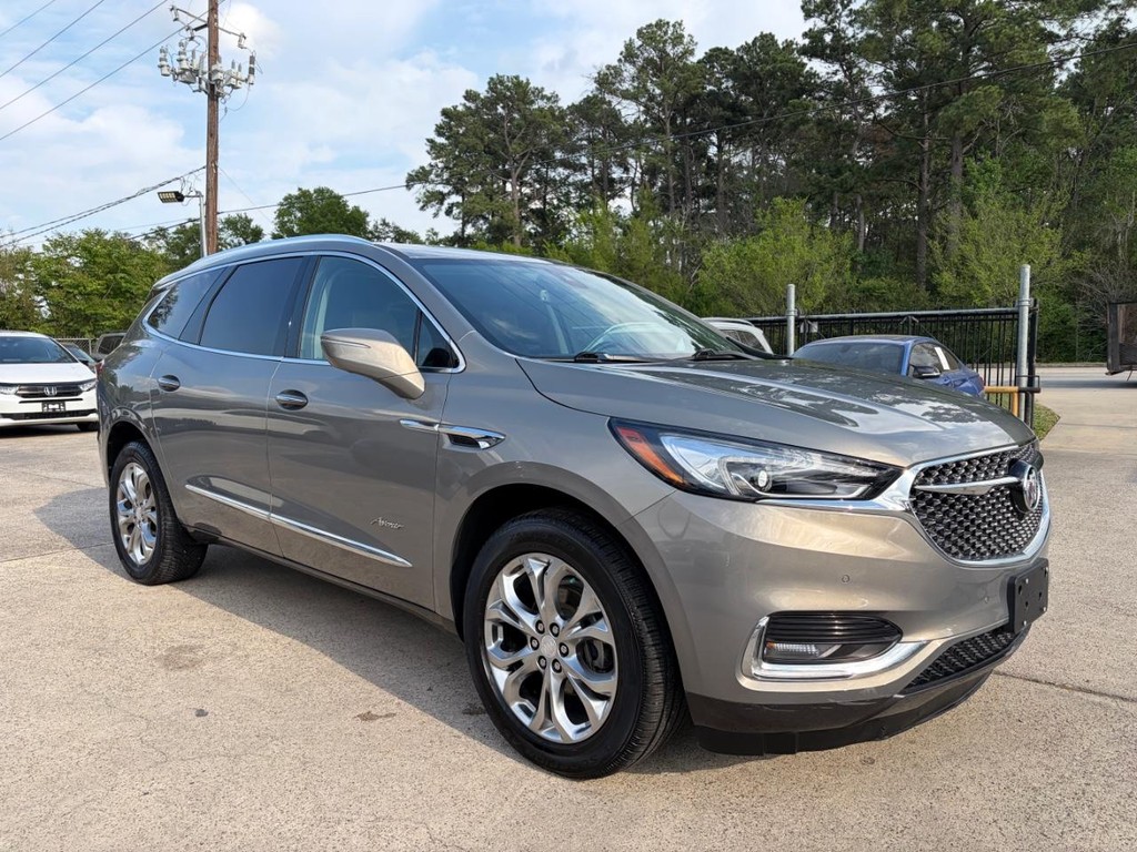 Buick Enclave Vehicle Full-screen Gallery Image 04