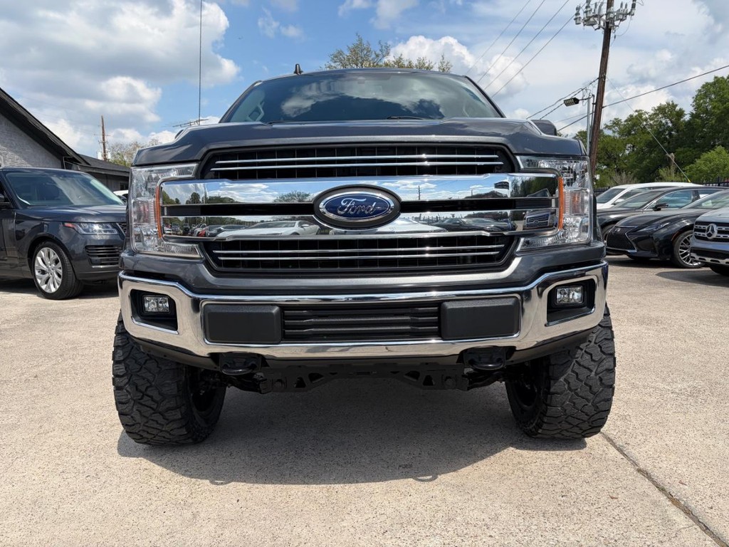 Ford F-150 Vehicle Full-screen Gallery Image 02