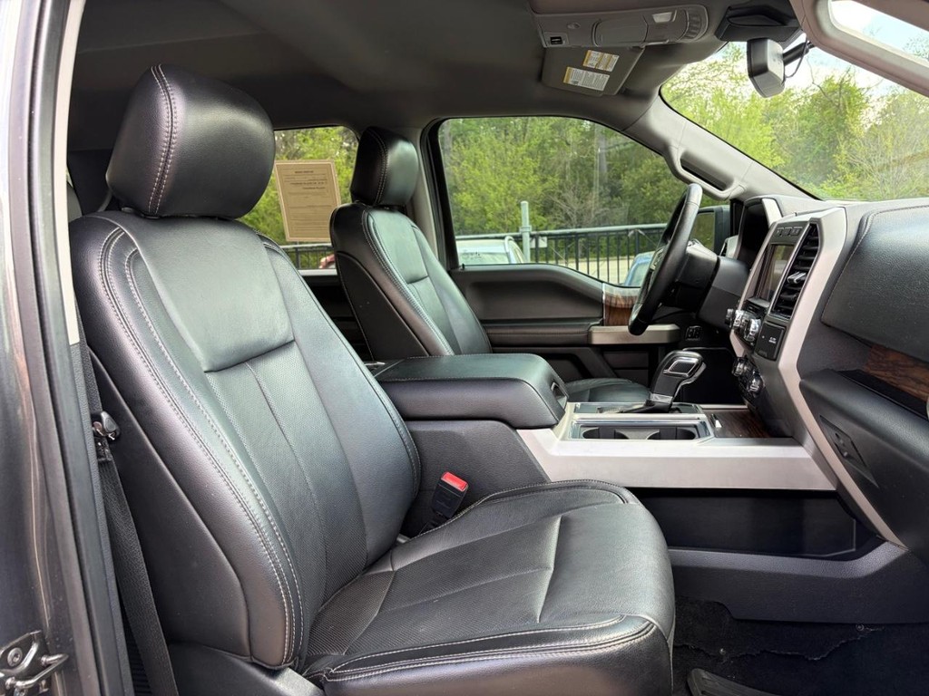 Ford F-150 Vehicle Full-screen Gallery Image 14