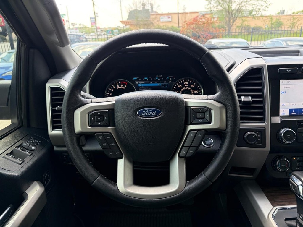 Ford F-150 Vehicle Full-screen Gallery Image 20