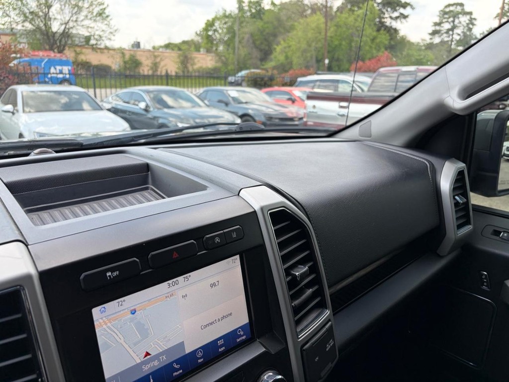 Ford F-150 Vehicle Full-screen Gallery Image 24