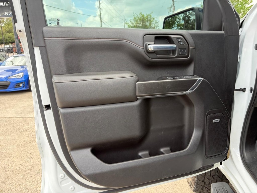 GMC Sierra 1500 Vehicle Full-screen Gallery Image 13