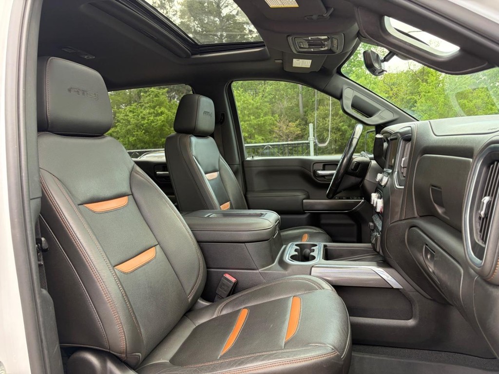 GMC Sierra 1500 Vehicle Full-screen Gallery Image 15