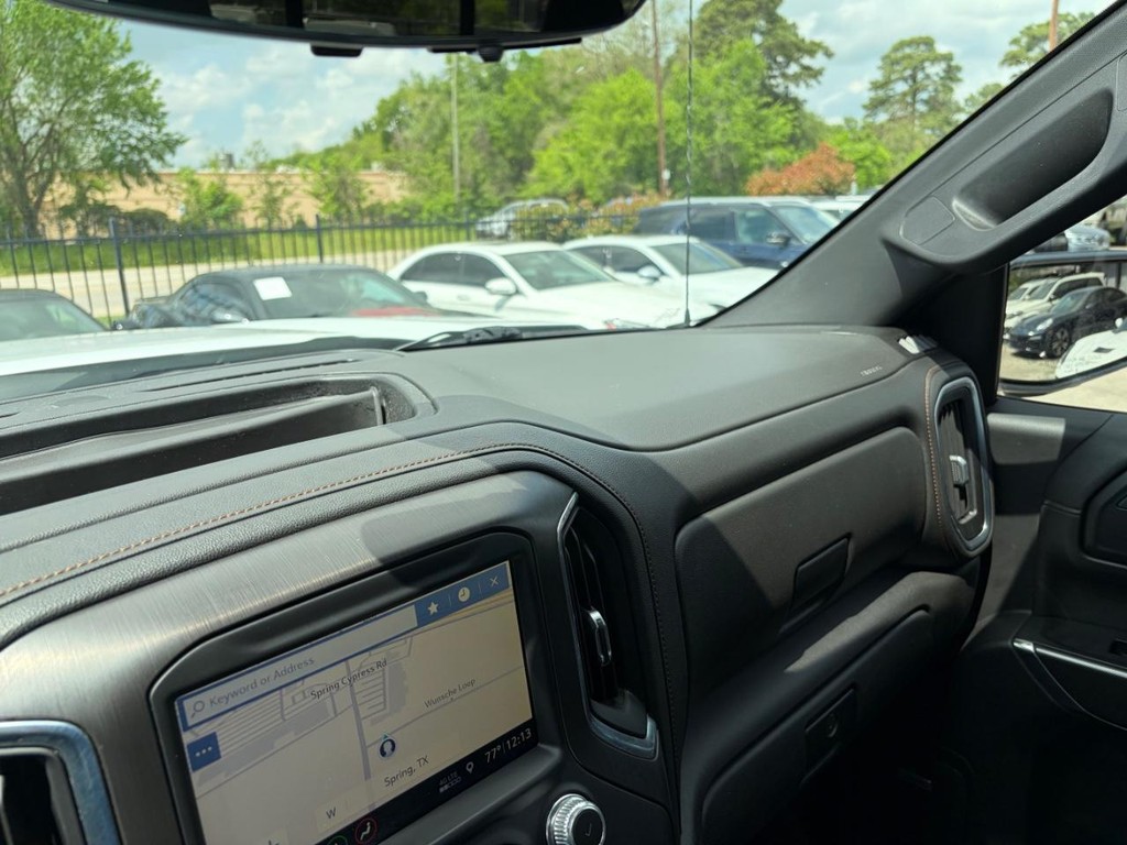 GMC Sierra 1500 Vehicle Full-screen Gallery Image 27