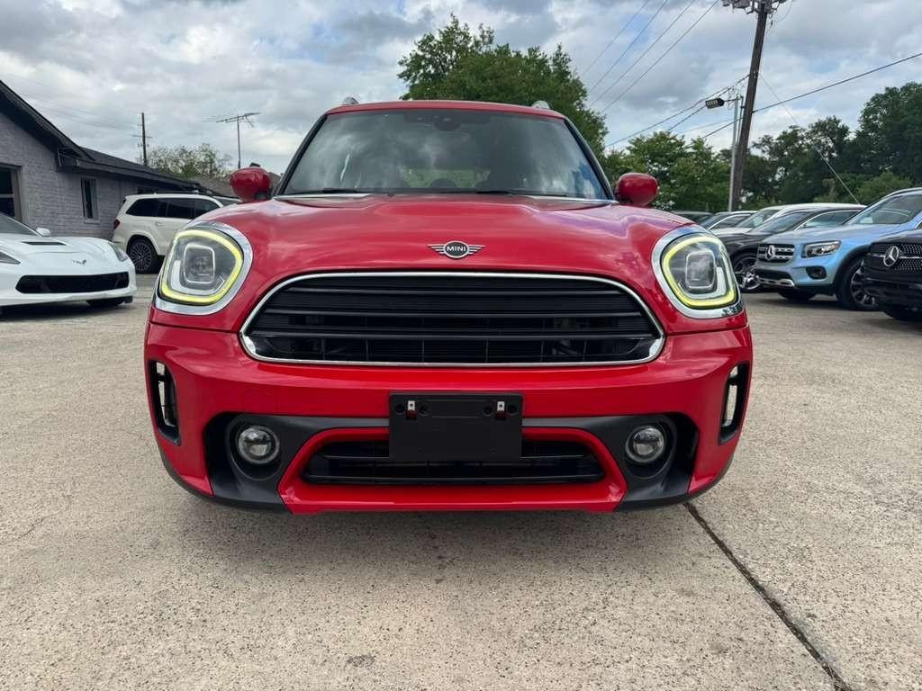 MINI Countryman Vehicle Full-screen Gallery Image 02