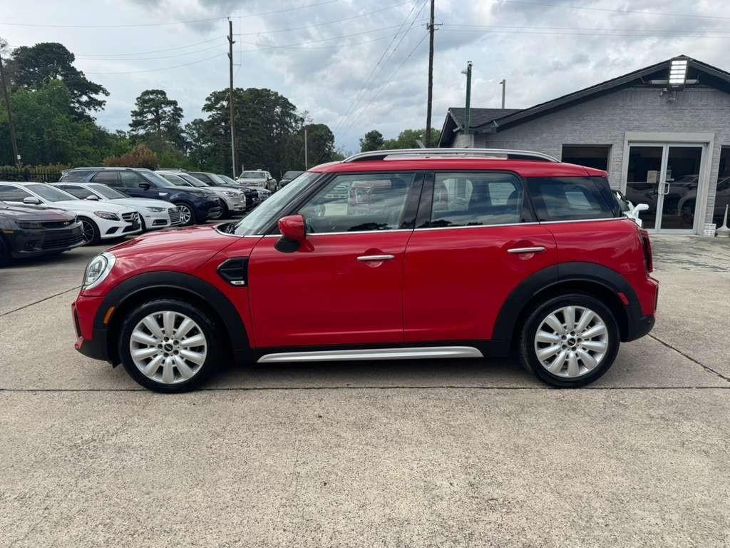 MINI Countryman Vehicle Full-screen Gallery Image 09