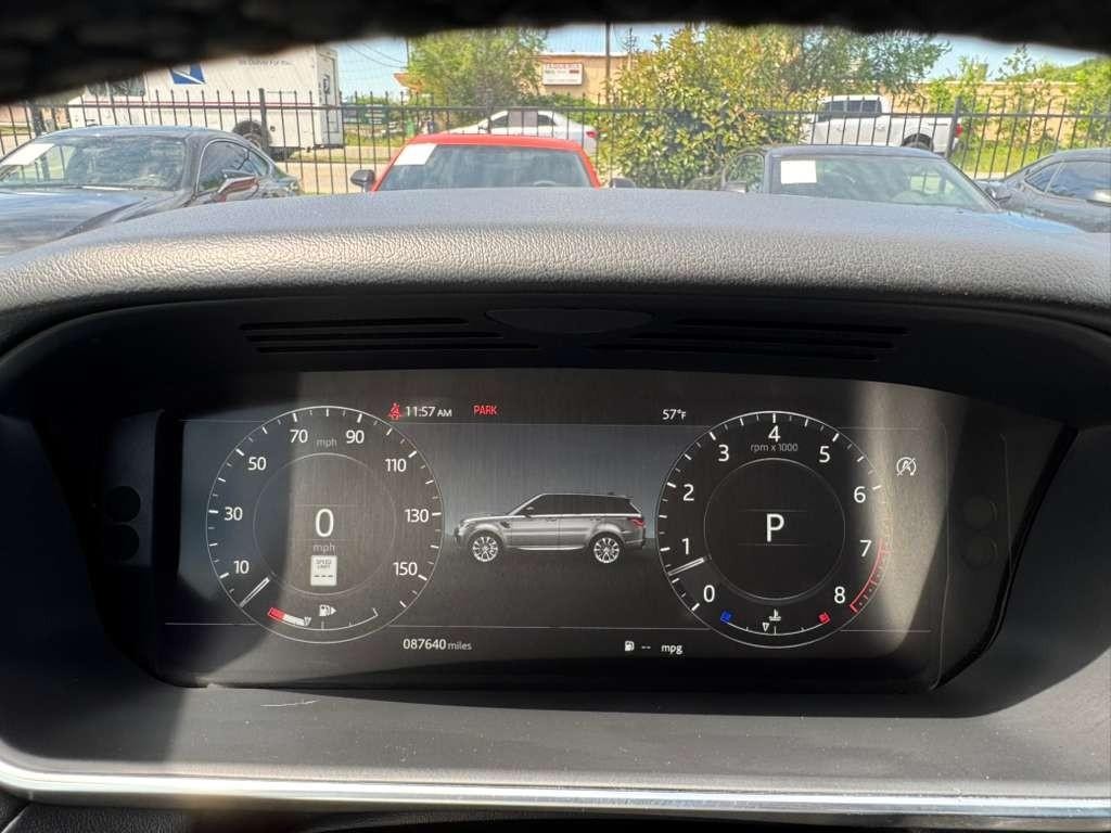 Land Rover Range Rover Sport Vehicle Full-screen Gallery Image 19