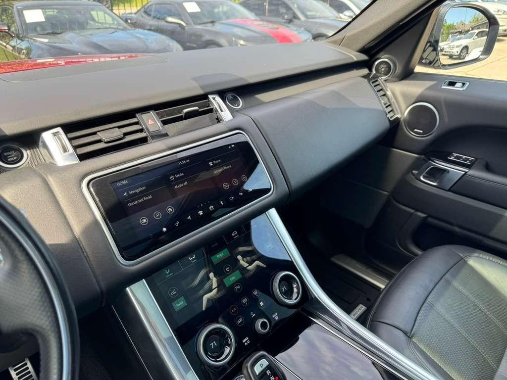 Land Rover Range Rover Sport Vehicle Full-screen Gallery Image 22