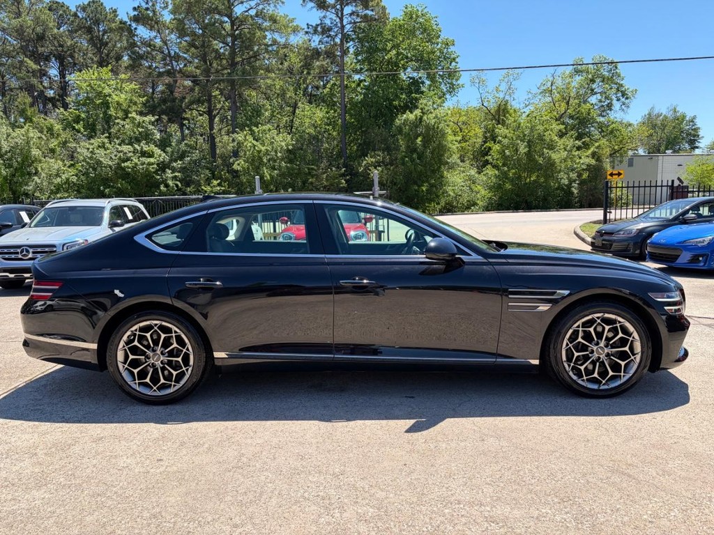 Genesis G80 Vehicle Full-screen Gallery Image 05
