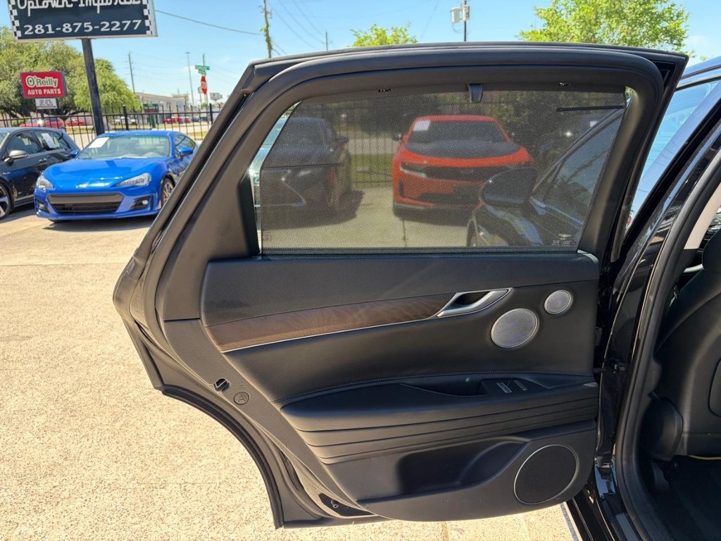 Genesis G80 Vehicle Full-screen Gallery Image 19