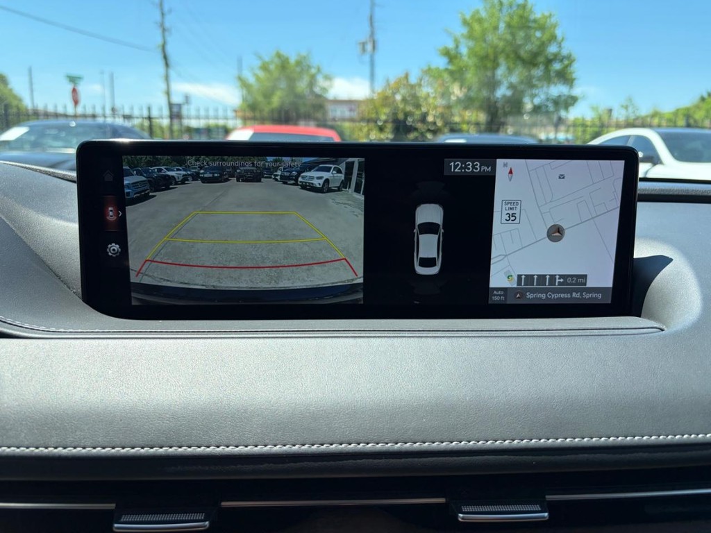 Genesis G80 Vehicle Full-screen Gallery Image 23