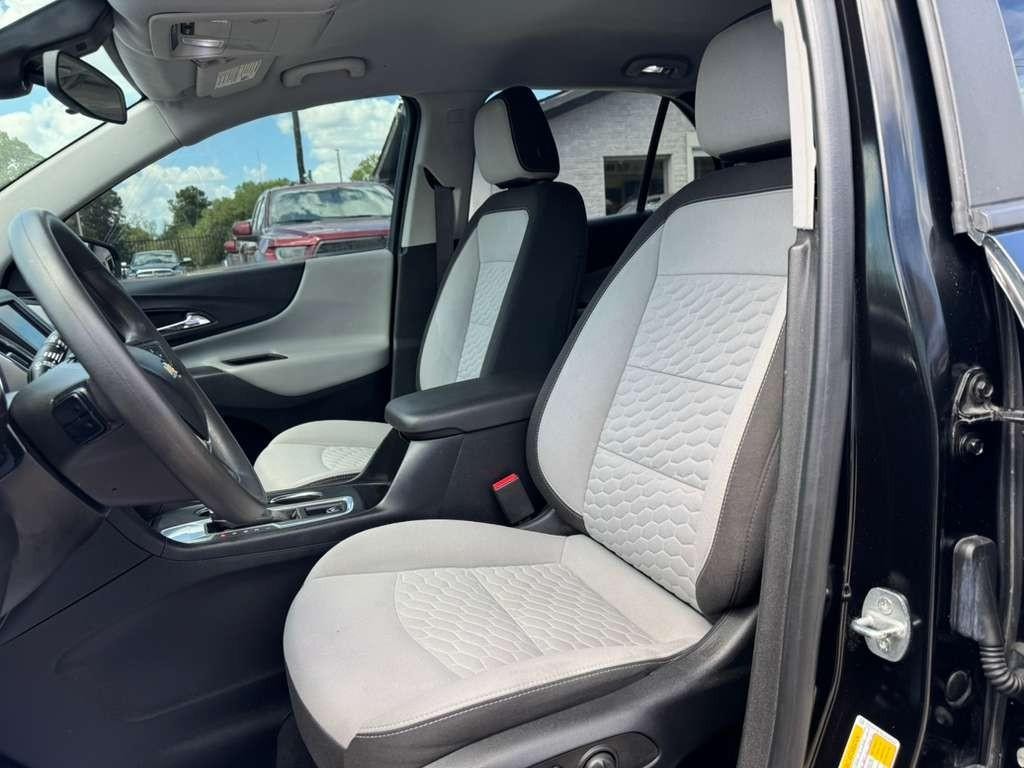 Chevrolet Equinox Vehicle Full-screen Gallery Image 11